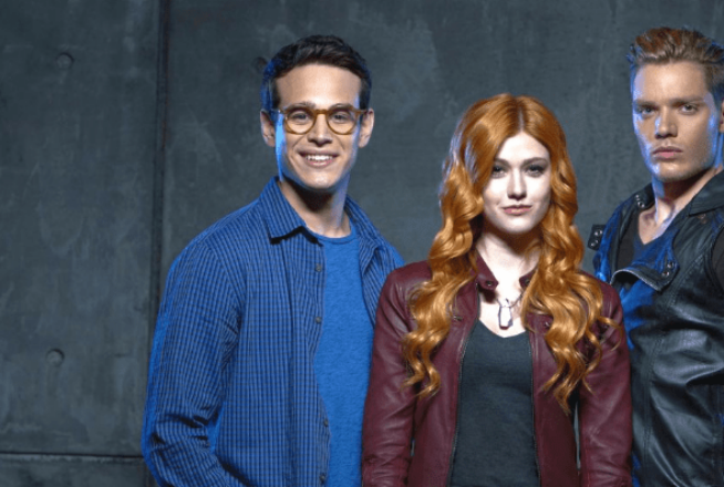 Shadowhunters : #TeamJace ou #TeamSimon ? Clary a fait son choix !