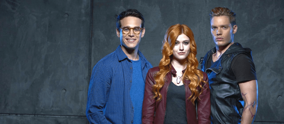 Shadowhunters : #TeamJace ou #TeamSimon ? Clary a fait son choix !