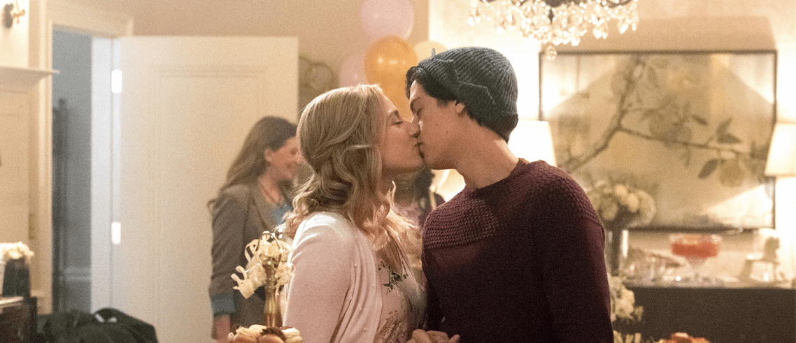 Riverdale : Betty va devoir se battre pour Jughead dans la saison 2