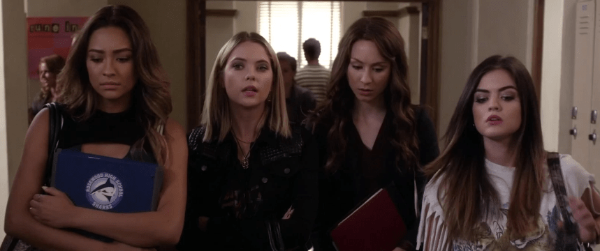 Pretty Little Liars : découvrez les premières images sur l&rsquo;identité de A.D. ! #GameOver