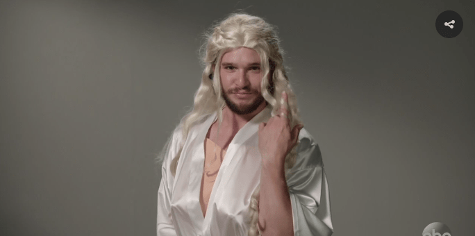 Vidéo LOL du jour : Kit Harington auditionne pour jouer Daenerys et Ygritte