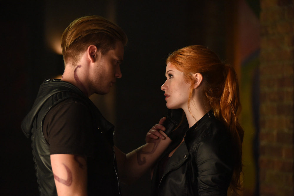 Shadowhunters saison 2 : Clace au coeur de l&rsquo;épisode 16 !