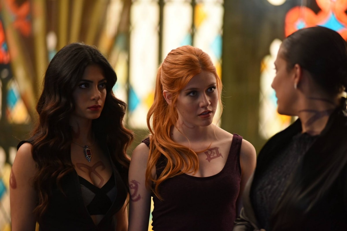 Shadowhunters : la fin de la saison 2 va (beaucoup) s&rsquo;éloigner des livres