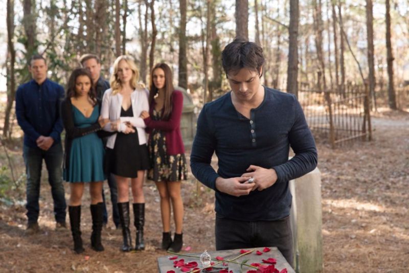 The Vampire Diaries : une scène inédite dévoile les funérailles de Stefan