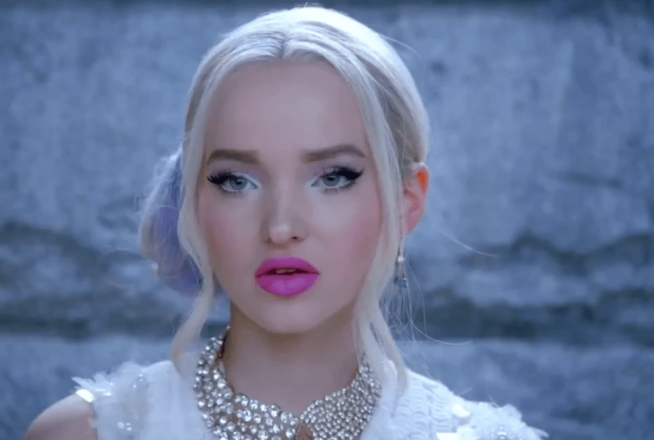 Riverdale : Dove Cameron vient-elle de confirmer son rôle de Sabrina l&rsquo;apprentie sorcière ?