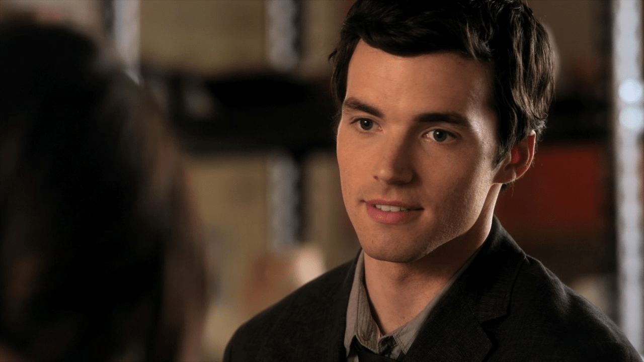 Pretty Little Liars : Ian Harding (Ezra) veut un retour très dark de la série