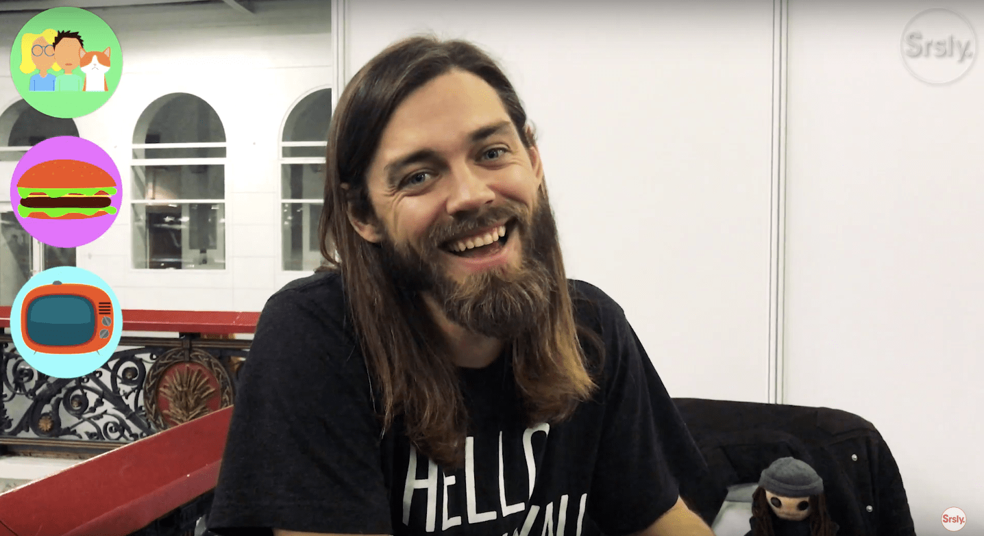 Tom Payne aka Jesus de The Walking Dead nous parle de sa journée idéale de binge-watching