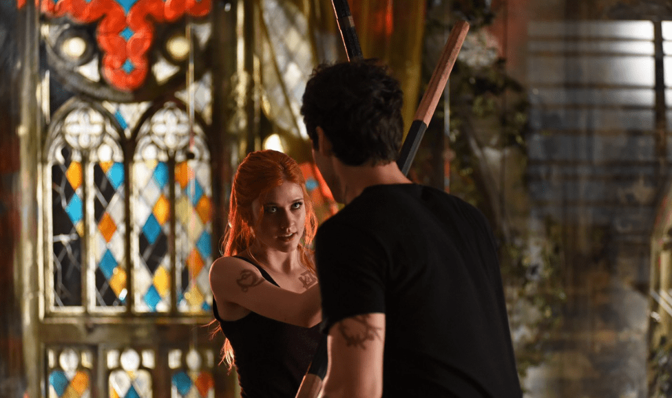 Shadowhunters : quel conflit opposera Clary et Alec dans la saison 3 ?