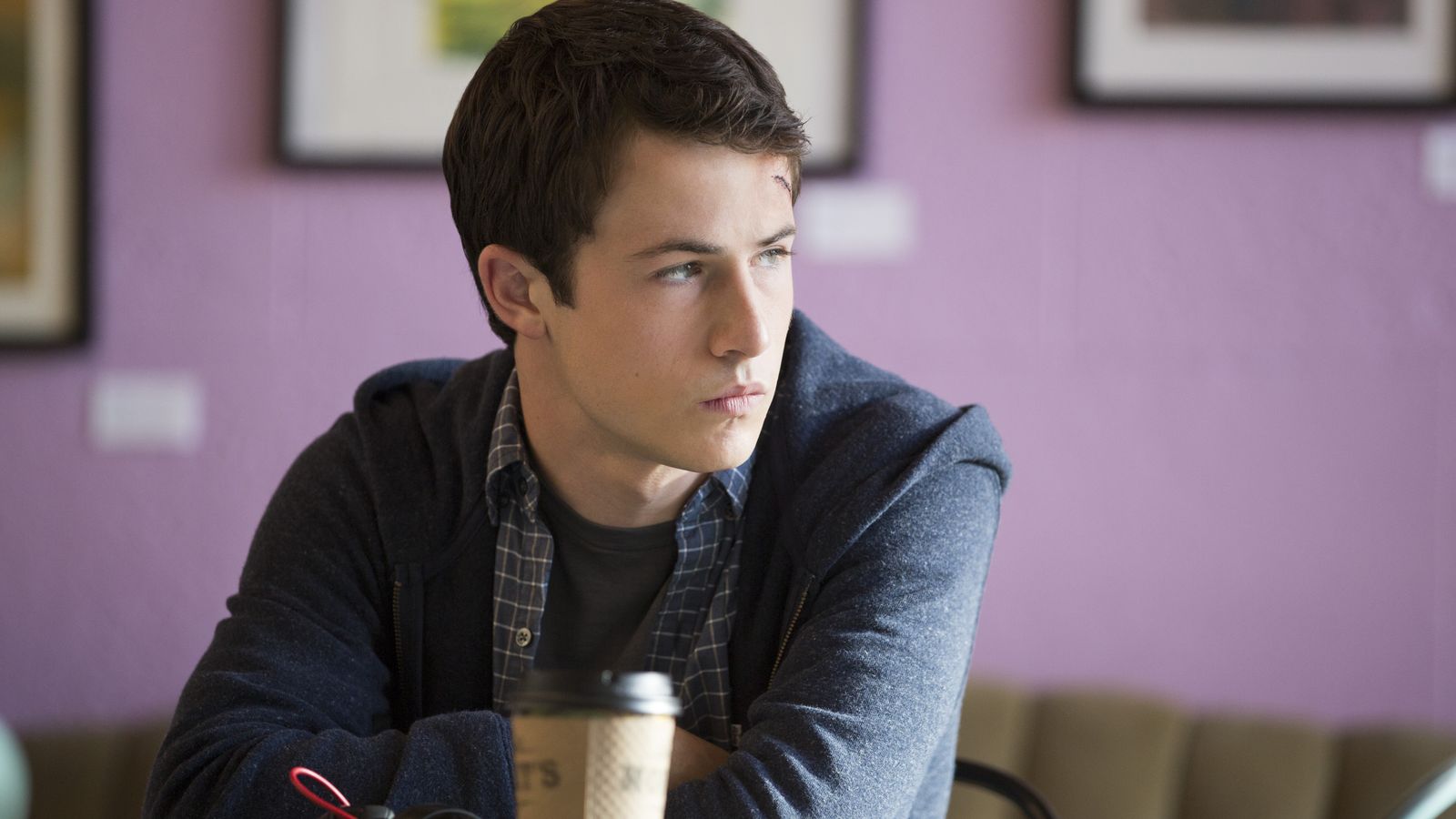 Pourquoi les fans sont très inquiets pour Clay dans la saison 2 de 13 Reasons Why