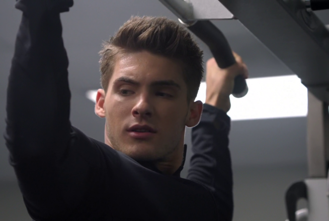 Cody Christian (Theo) veut reprendre son rôle dans le spin-off de Teen Wolf