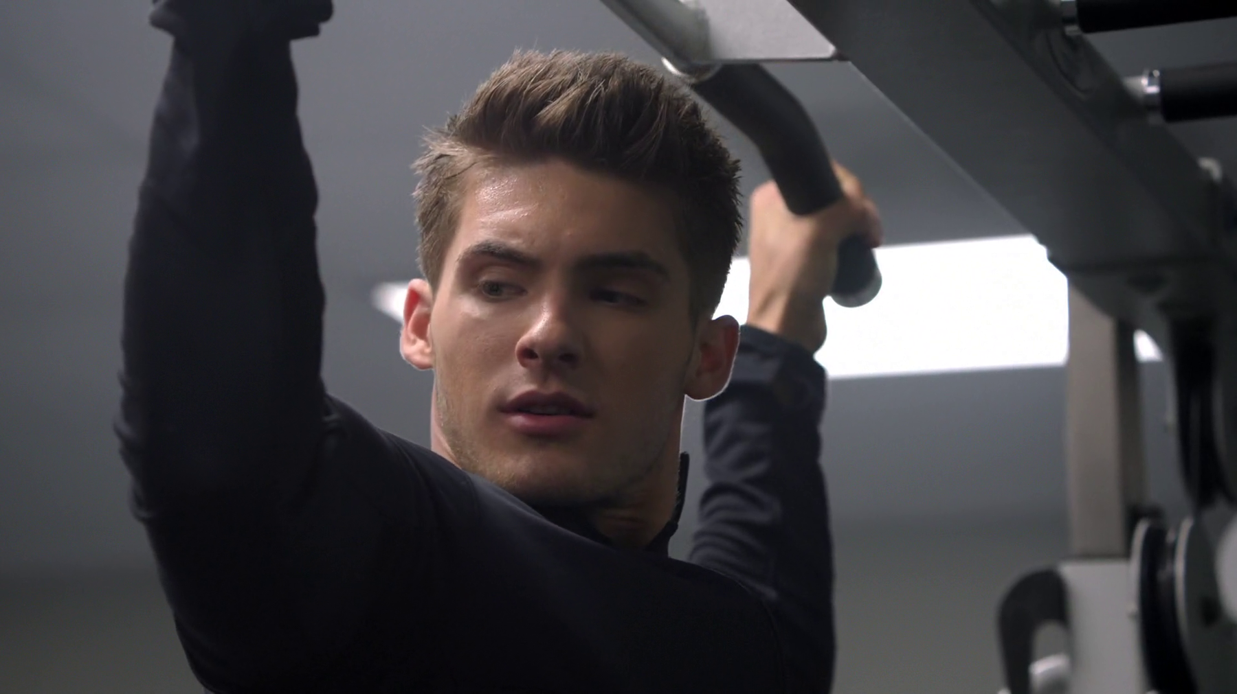 Cody Christian (Theo) veut reprendre son rôle dans le spin-off de Teen Wolf