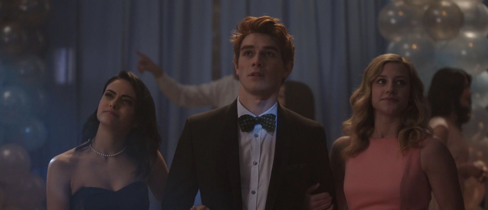 Riverdale : la saison 2B centrée sur les histoires d’amour et d’amitié ?!