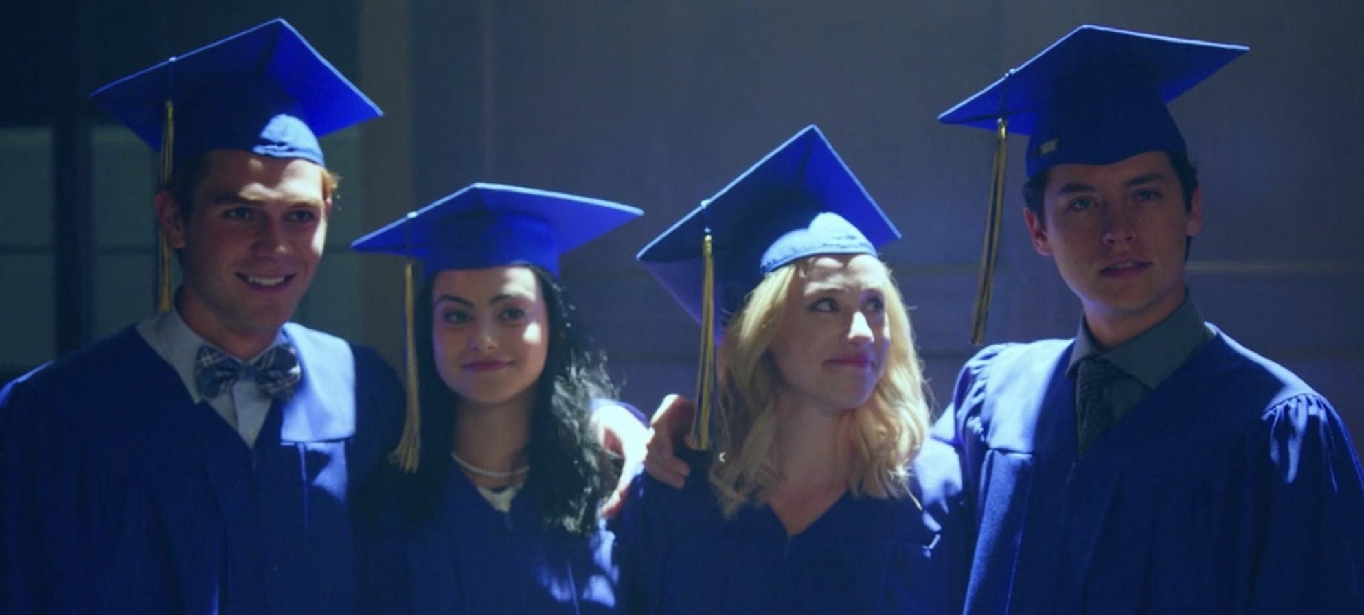 Riverdale : Camila Mendes ne pensait pas que ses co-stars deviendraient ses BFFs