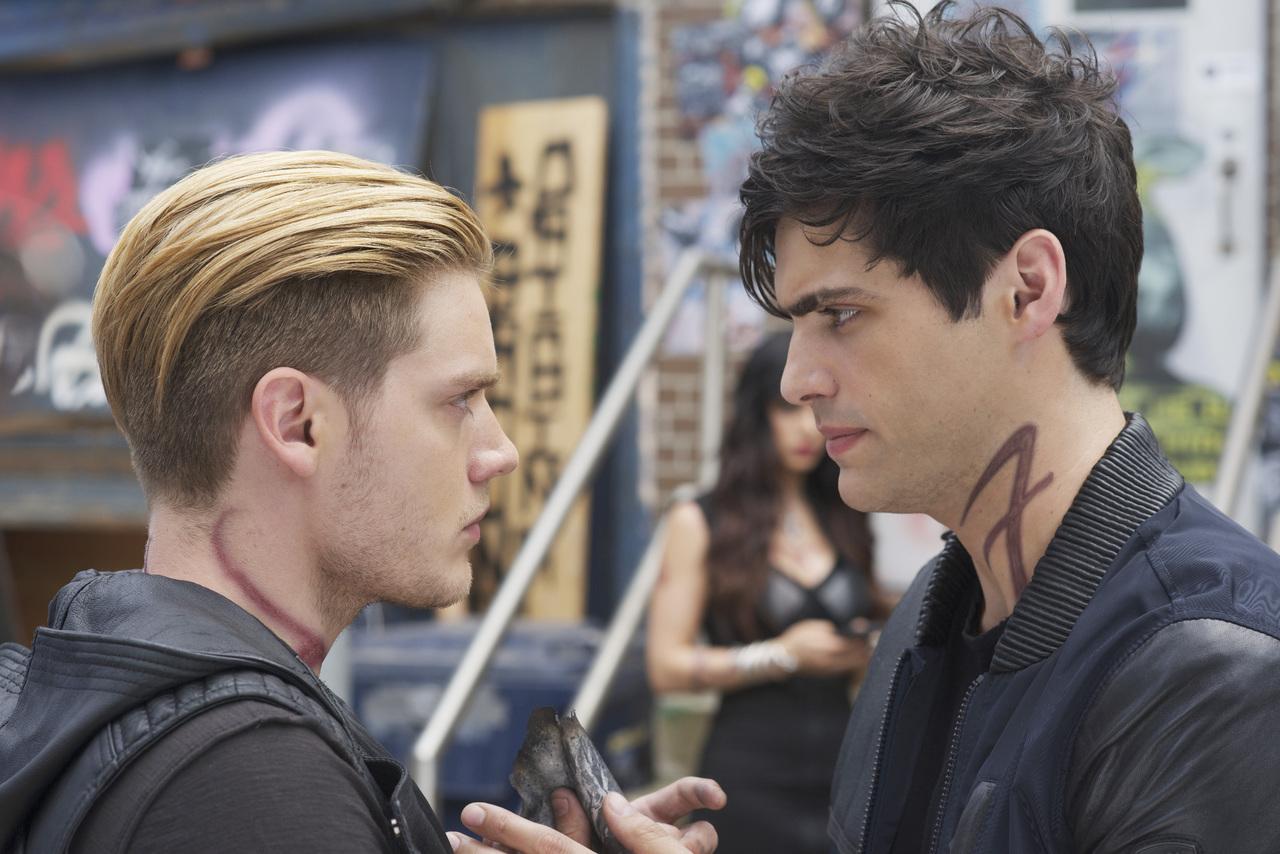 Shadowhunters : 11 raisons pour lesquelles Alec et Jace sont les meilleurs Parabatai