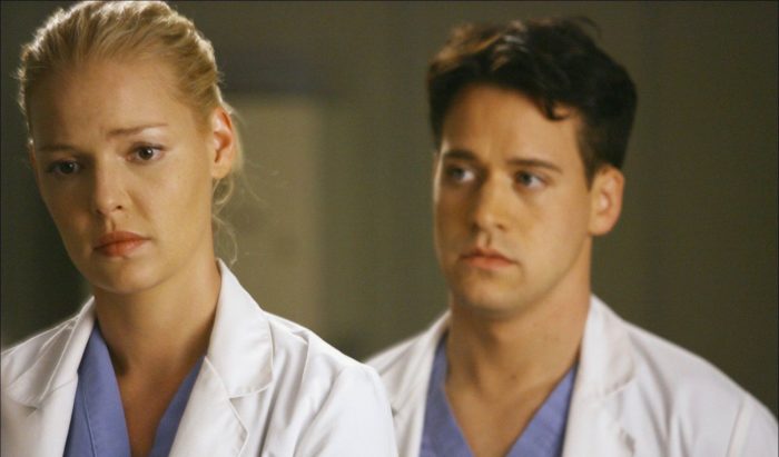 Grey’s Anatomy : Katherine Heigl pense que T.R. Knight a pris la mauvaise décision en quittant la série