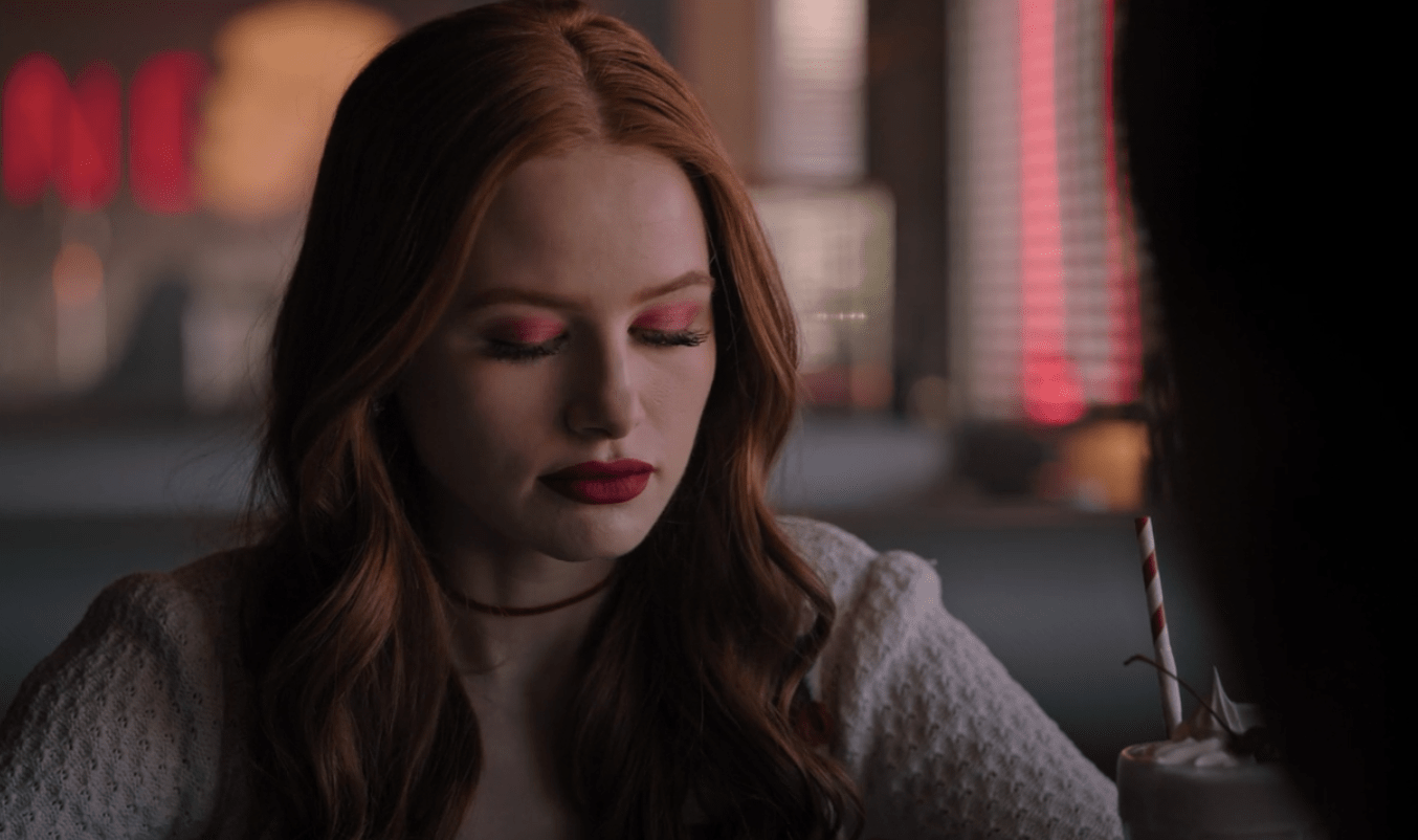 Riverdale : Madelaine Petsch révèle avoir été harcelée à cause de&#8230; Cheryl