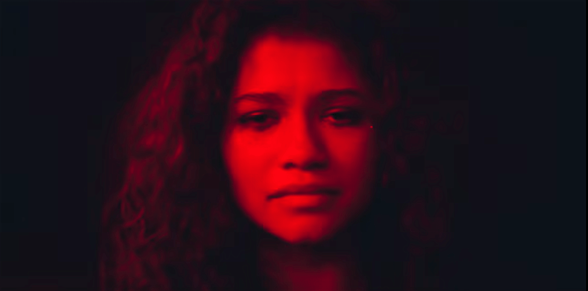 Euphoria : la série HBO avec Zendaya se révèle dans un teaser