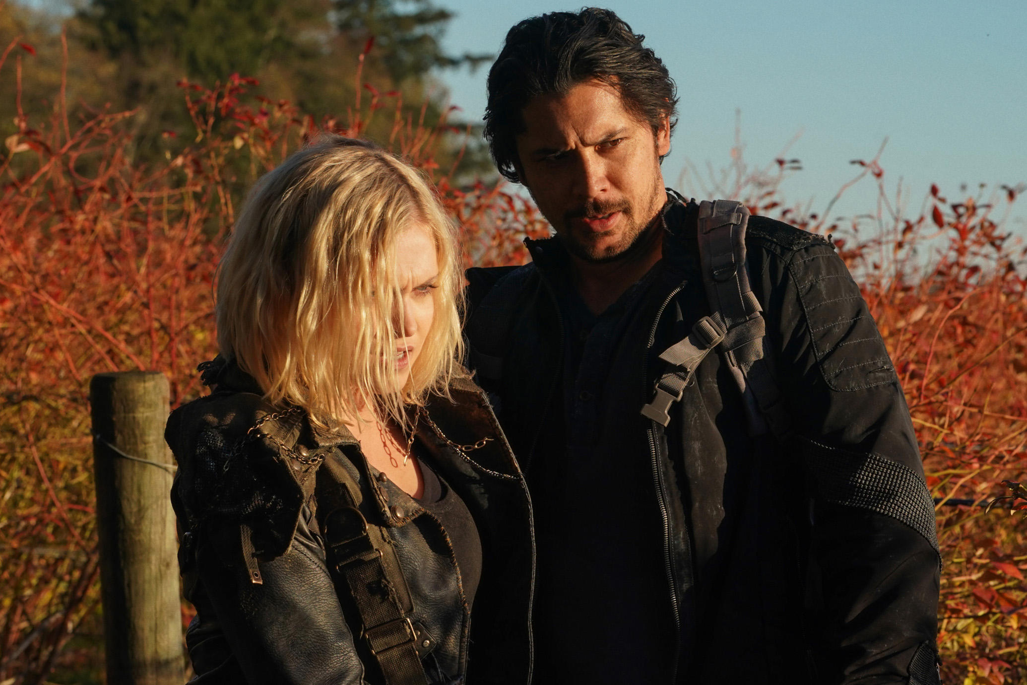 The 100 saison 6 : Bob Morley se confie sur cette incroyable scène de Bellarke