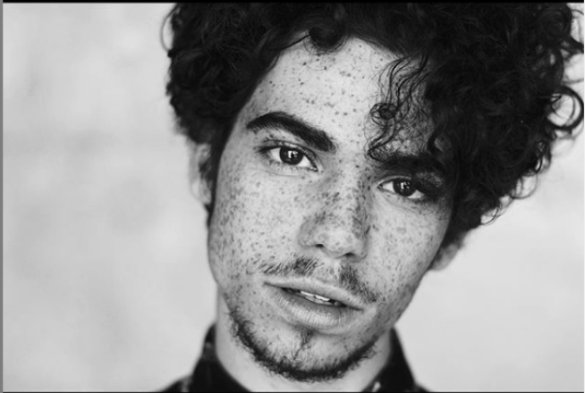 Cameron Boyce : les fans sont horrifiés par ce nouveau challenge qui se moque de sa mort