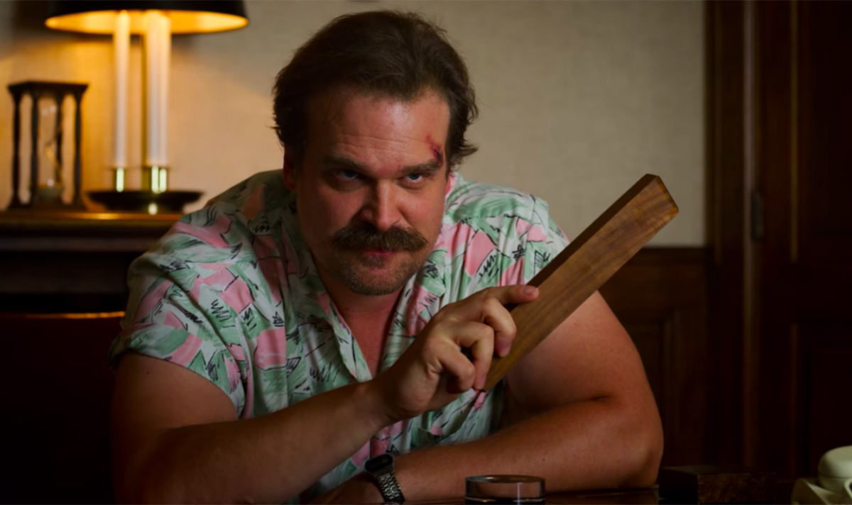 Stranger Things saison 3 : vous pouvez vous offrir la chemise de Hopper