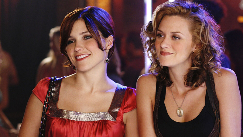 Les Frères Scott : Sophia Bush raconte son premier souvenir de tournage avec Hilarie Burton