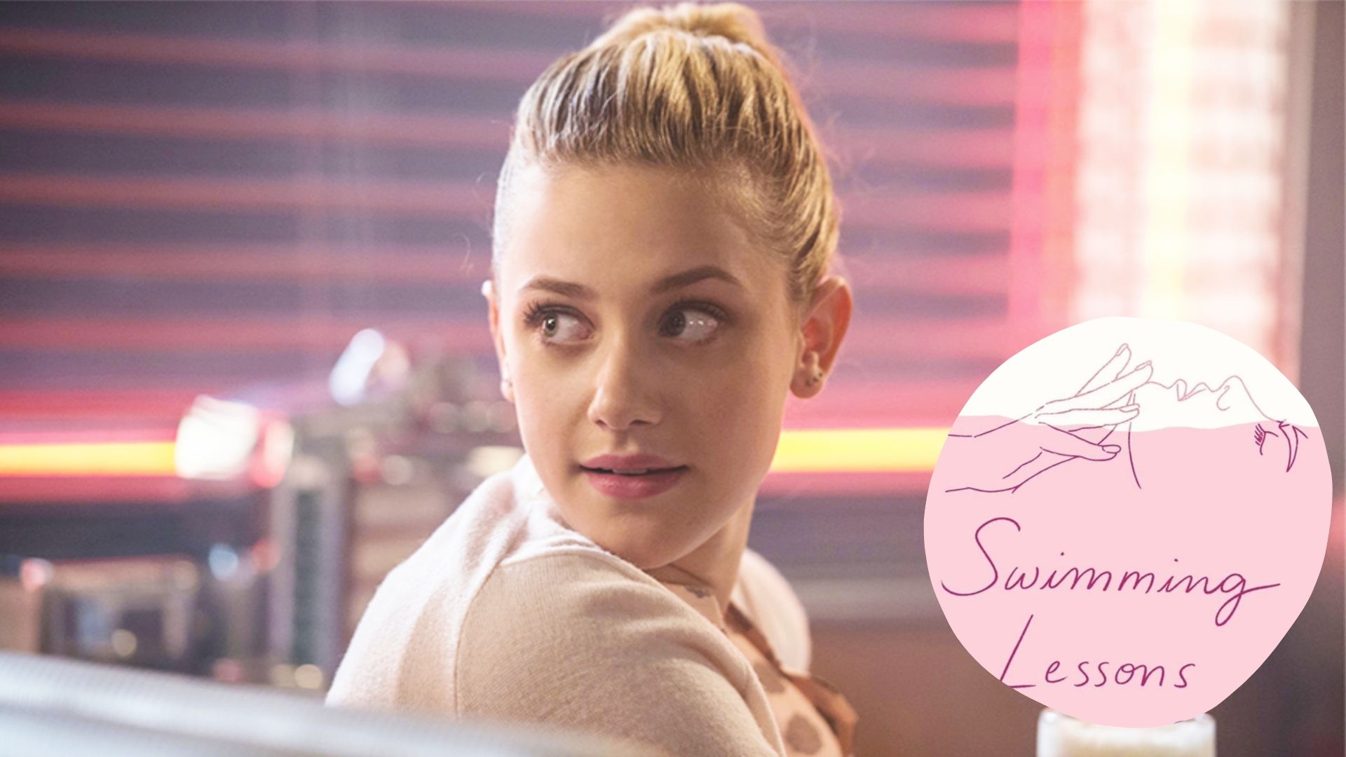 Lili Reinhart (Riverdale) présente « Swimming Lessons », son premier recueil de poèmes