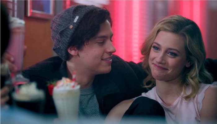 Riverdale saison 4 : Betty et Jughead sont endgame selon Lili Reinhart, mais…