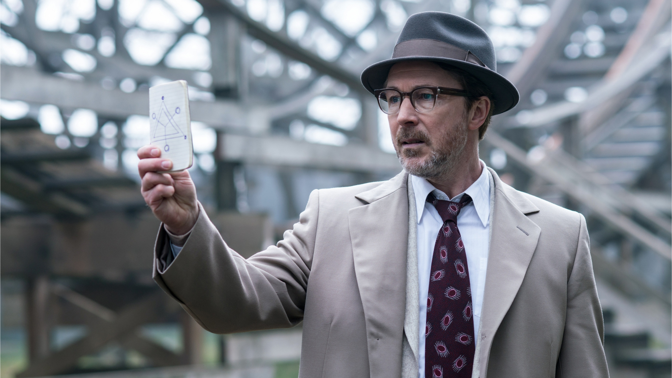 Project Blue Book : Aidan Gillen, « je pense que c&rsquo;est une série intrigante et provocatrice »