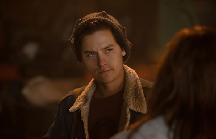 Riverdale : cette nouvelle théorie de fans prouve que Jughead est bien en vie