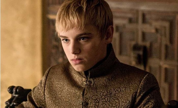 Game Of Thrones : l’acteur qui incarne Tommen raconte sa rencontre violente avec un fan