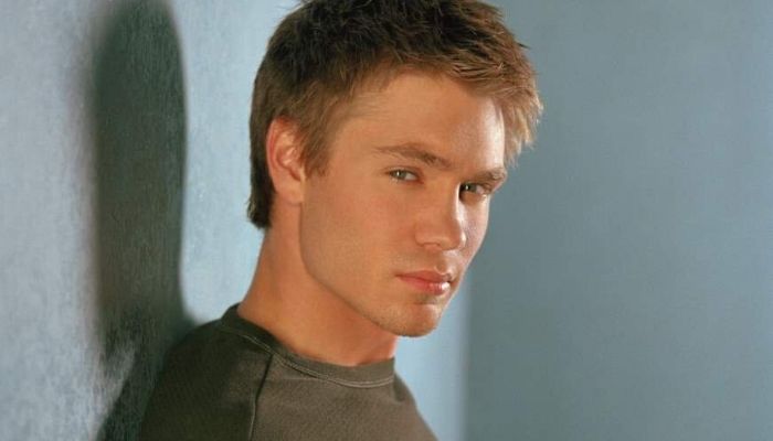 Ce quiz te dira à combien de % tu es compatible avec Lucas Scott