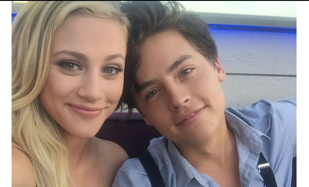 Riverdale : Lili Reinhart séparée de Cole Sprouse ? L&rsquo;actrice pousse un énorme coup de gueule