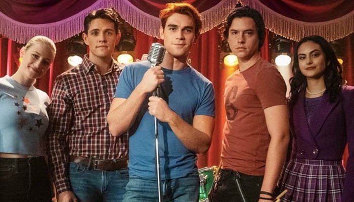 Riverdale : le tournage de la saison 5 reprend, mais peut s&rsquo;arrêter à tout moment