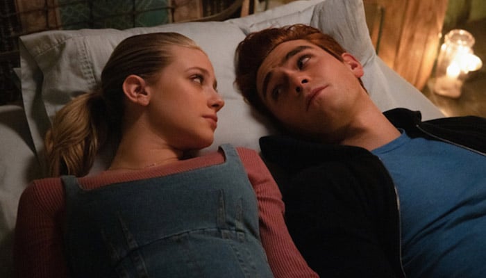 Riverdale saison 3 : Archie et Betty vont-ils enfin sortir ensemble ? KJ Apa a la réponse