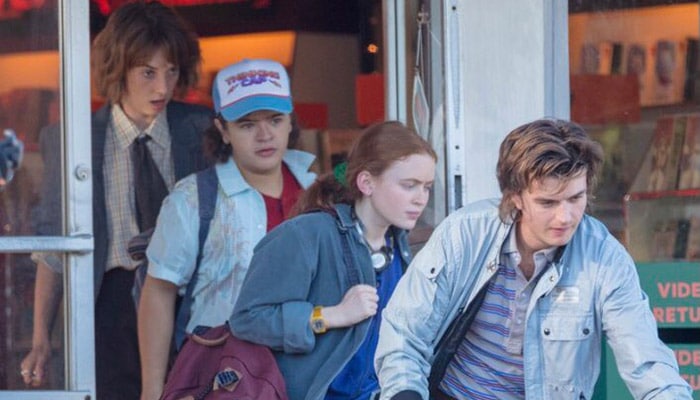 Stranger Things saison 4 : les jeunes héros repartent à l&rsquo;aventure dans de nouvelles photos de tournage