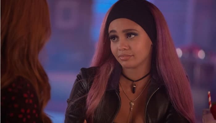 Riverdale : la grossesse de Vanessa Morgan incluse dans la saison 5