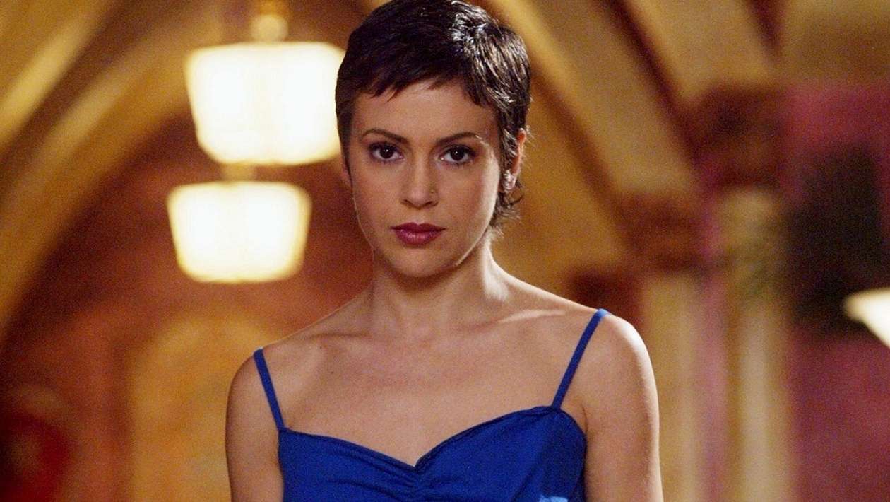 Charmed : Alyssa Milano tacle un internaute qui la traite d&rsquo; « actrice finie »