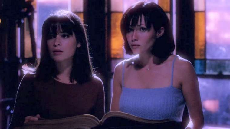 Charmed : avez-vous remarqué ce détail dans le générique de la série culte ?