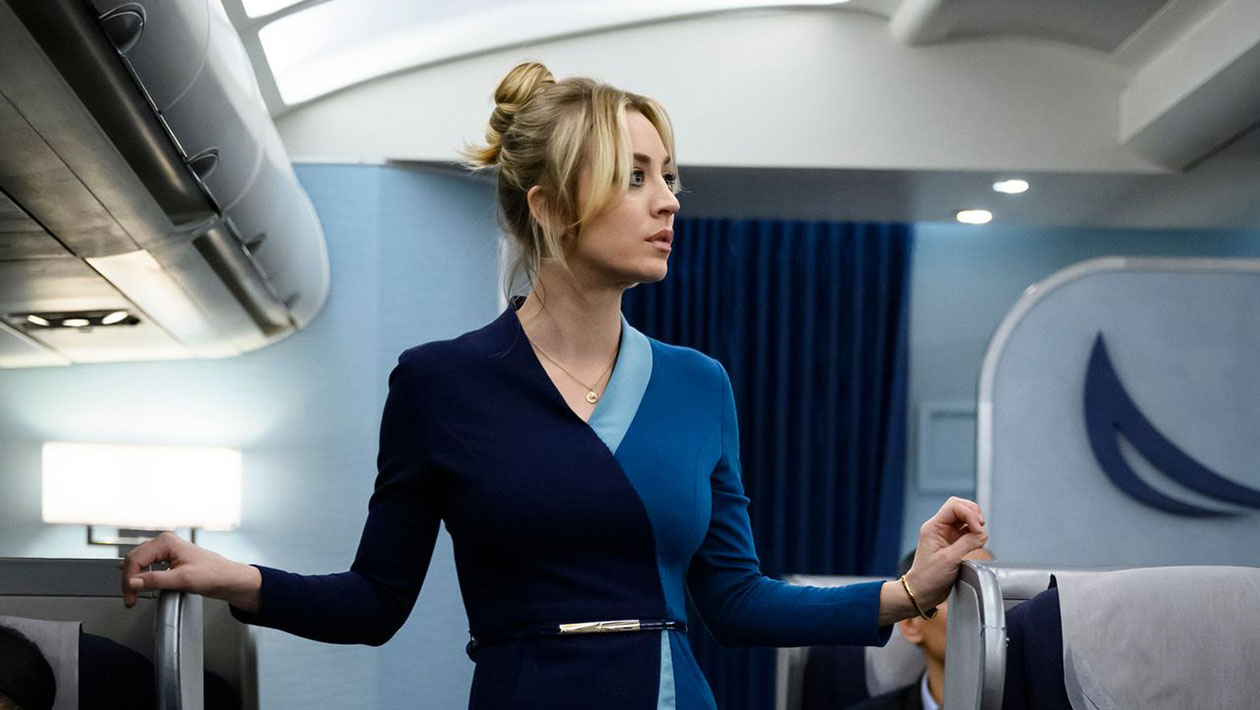 The Flight Attendant : on connaît la date de diffusion de la nouvelle série de Kaley Cuoco sur Warner TV