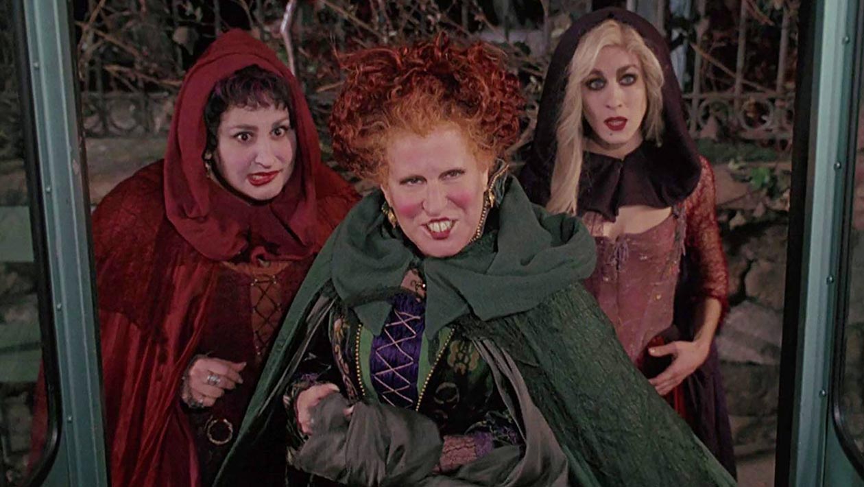 Hocus Pocus 2 : Sarah Jessica Parker, Bette Midler et Kathy Najimy sont de retour pour la suite !