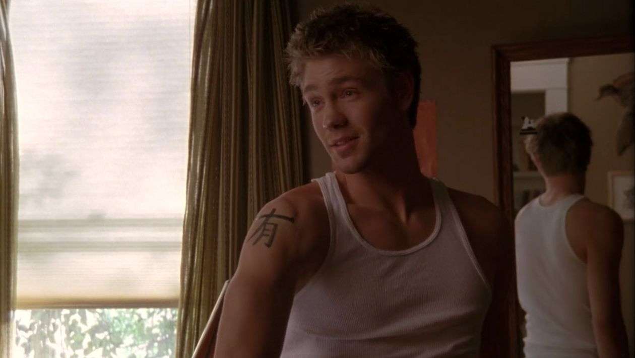 Les Frères Scott :  découvrez la vraie raison derrière le tatouage de Lucas Scott