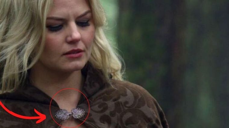 Emma Swan cape Mickey