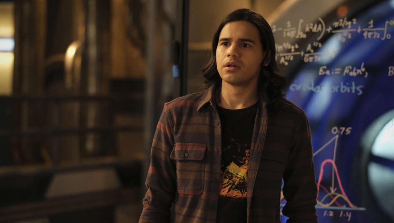 The Flash : Carlos Valdes se confie sur son départ de la série, « j&rsquo;y pensais à la saison 4 déjà »