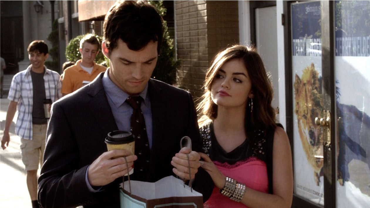 Pretty Little Liars : Lucy Hale est nostalgique d’Ezria après un post Instagram de Ian Harding