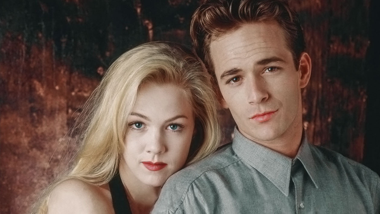 Beverly Hills, Jennie Garth : « on a été enfermés dans une cage au zoo avec Luke Perry à cause des fans »