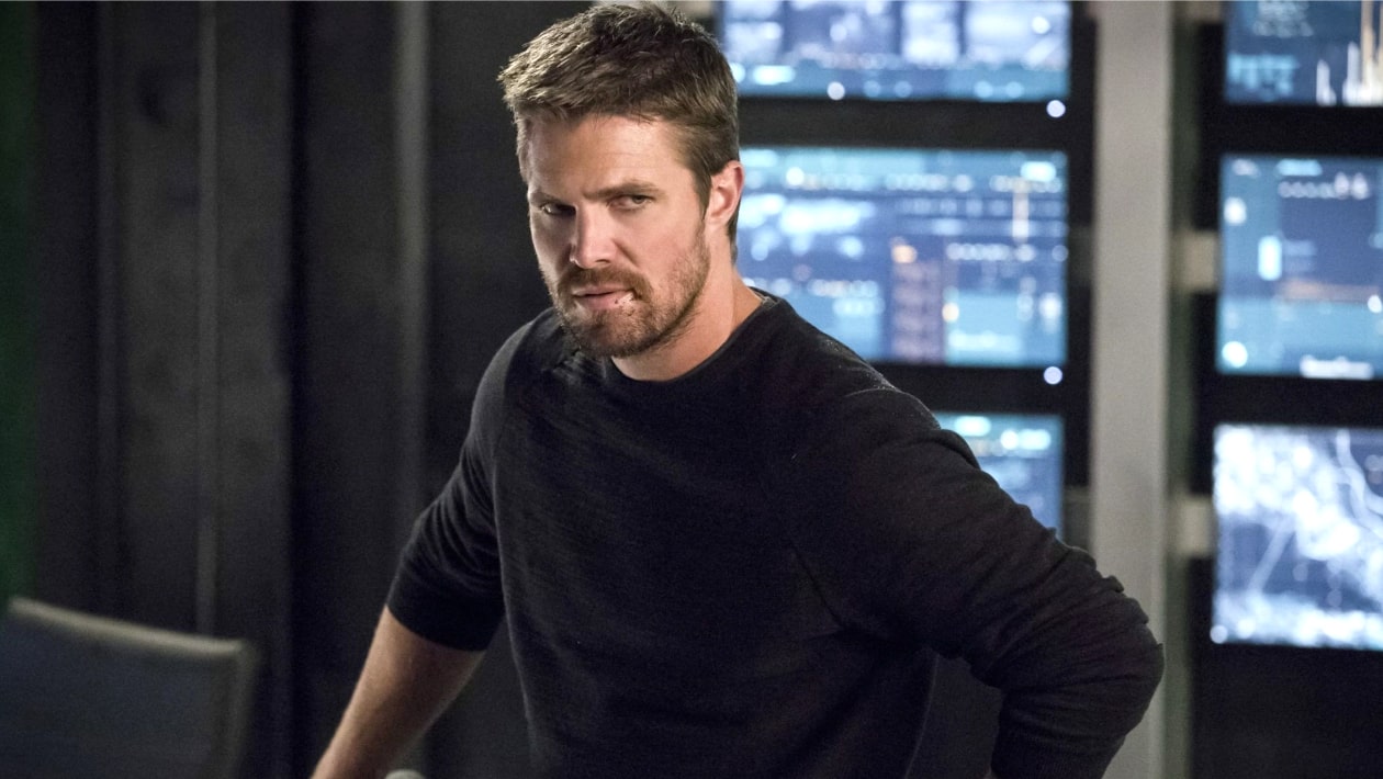 Arrow : Stephen Amell a failli quitter la série bien avant la fin