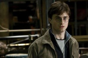 Harry Potter : la drôle de réaction de Daniel Radcliffe lorsqu&rsquo;il passe devant une boutique dédiée à la saga