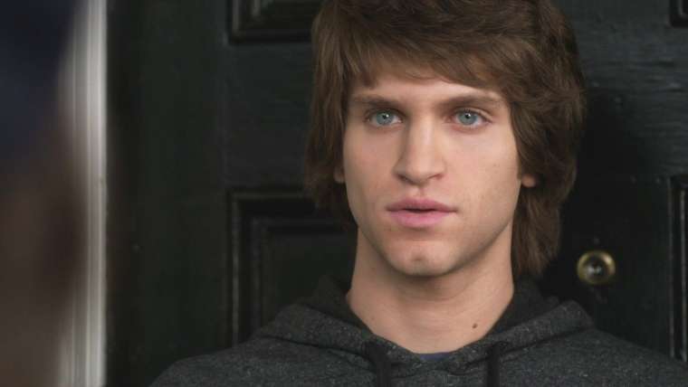 Pretty Little Liars : Toby devait mourir dans la série mais son perso a été sauvé par les fans