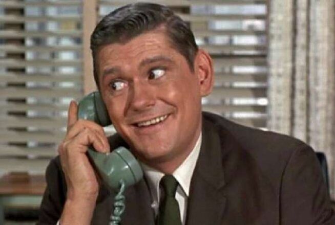 Ma Sorcière Bien-Aimée : la raison derrière l&rsquo;absence de Dick York (Jean-Pierre) à la fin de la saison 4