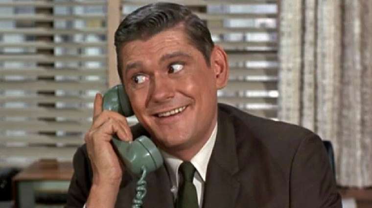 Ma Sorcière Bien-Aimée : la raison derrière l&rsquo;absence de Dick York (Jean-Pierre) à la fin de la saison 4